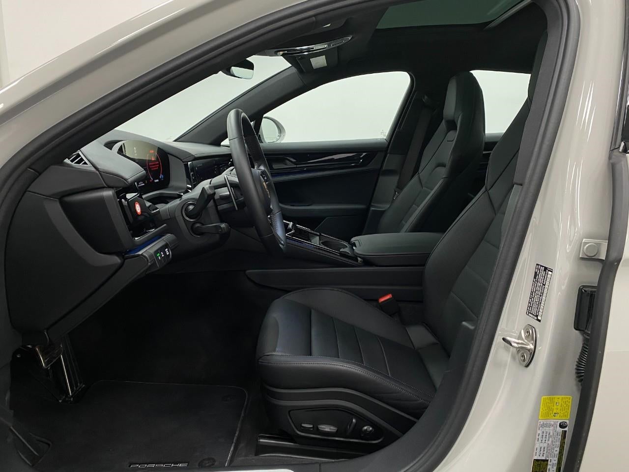 2025 Porsche Panamera 4