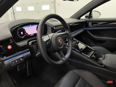 2025 Porsche Panamera 4
