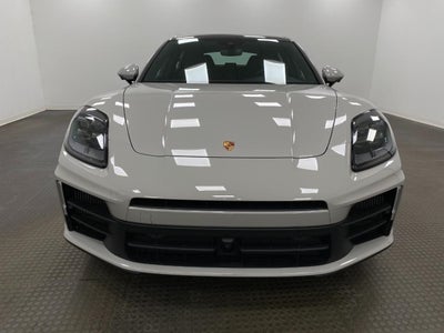 2025 Porsche Panamera 4
