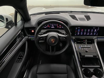 2025 Porsche Panamera 4