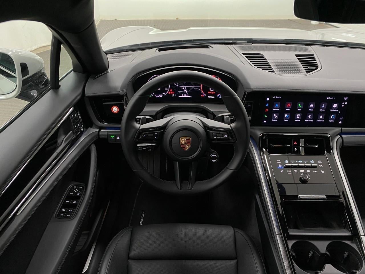 2025 Porsche Panamera 4