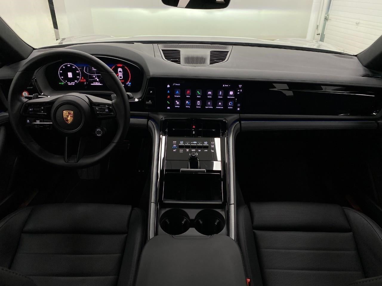 2025 Porsche Panamera 4