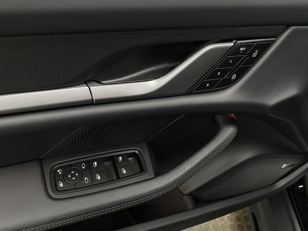 2026 Porsche Taycan 4S