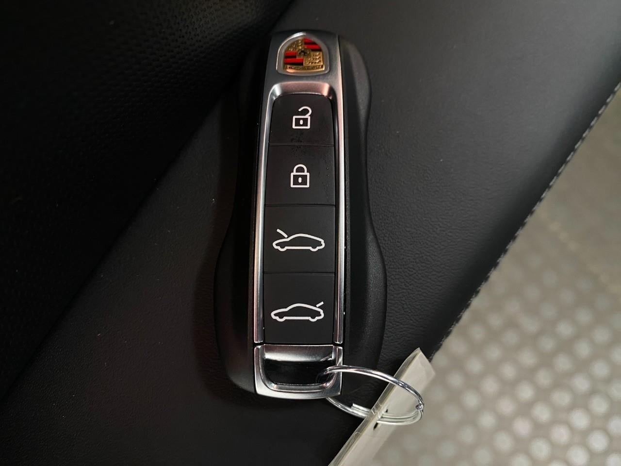 2026 Porsche Taycan 4S