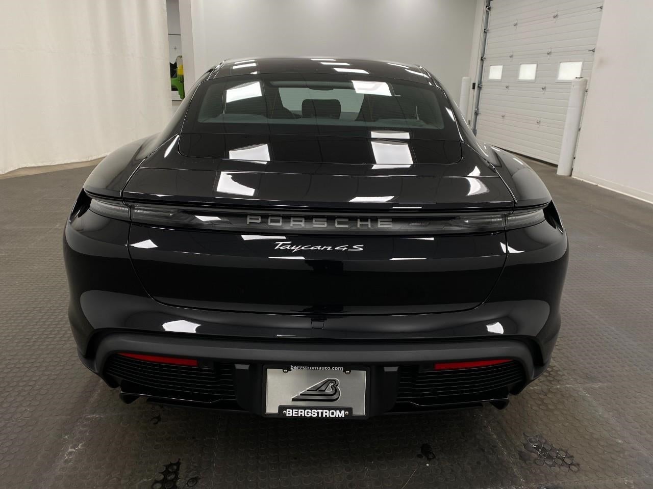 2026 Porsche Taycan 4S