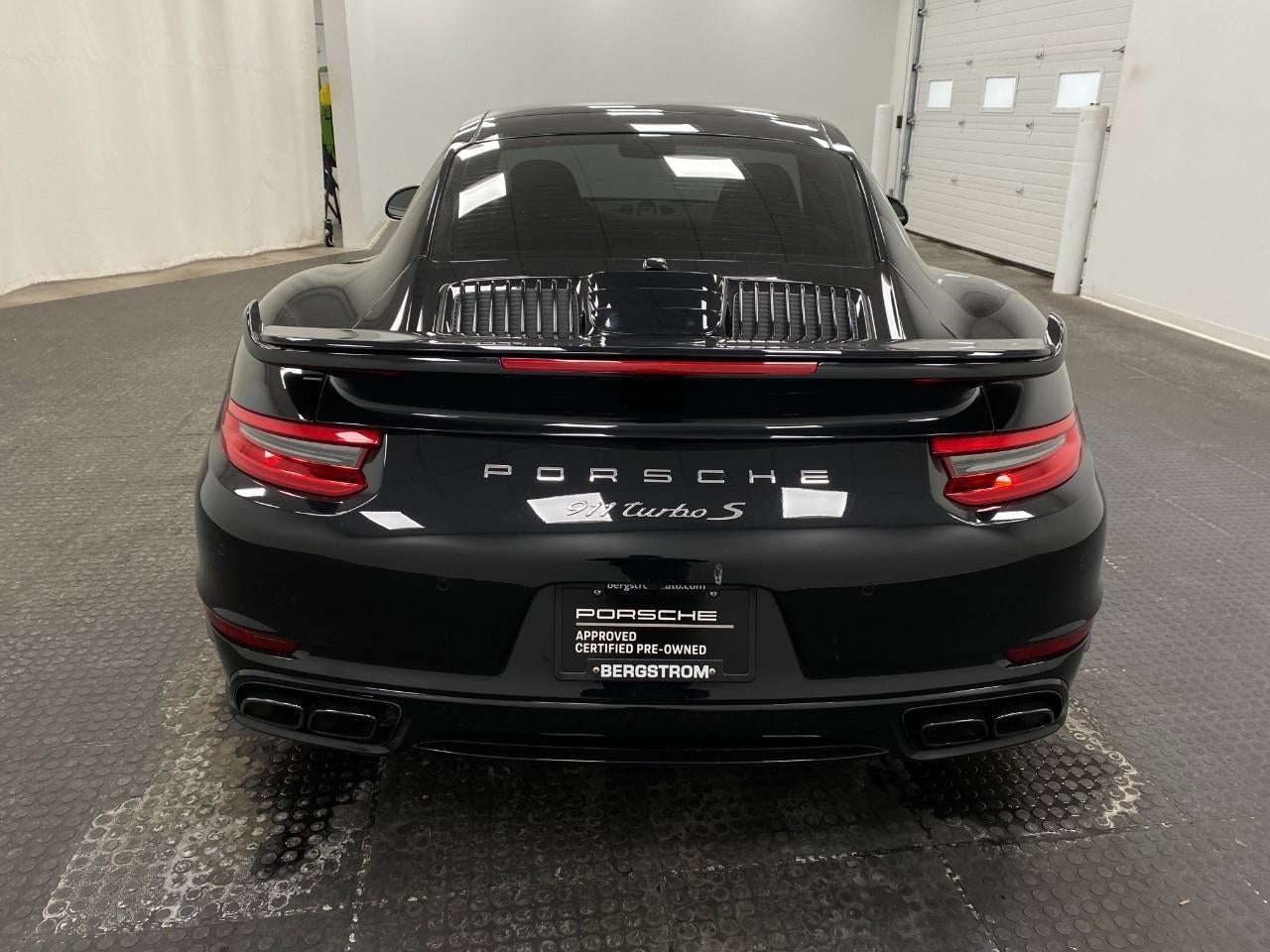 2017 Porsche 911 Turbo