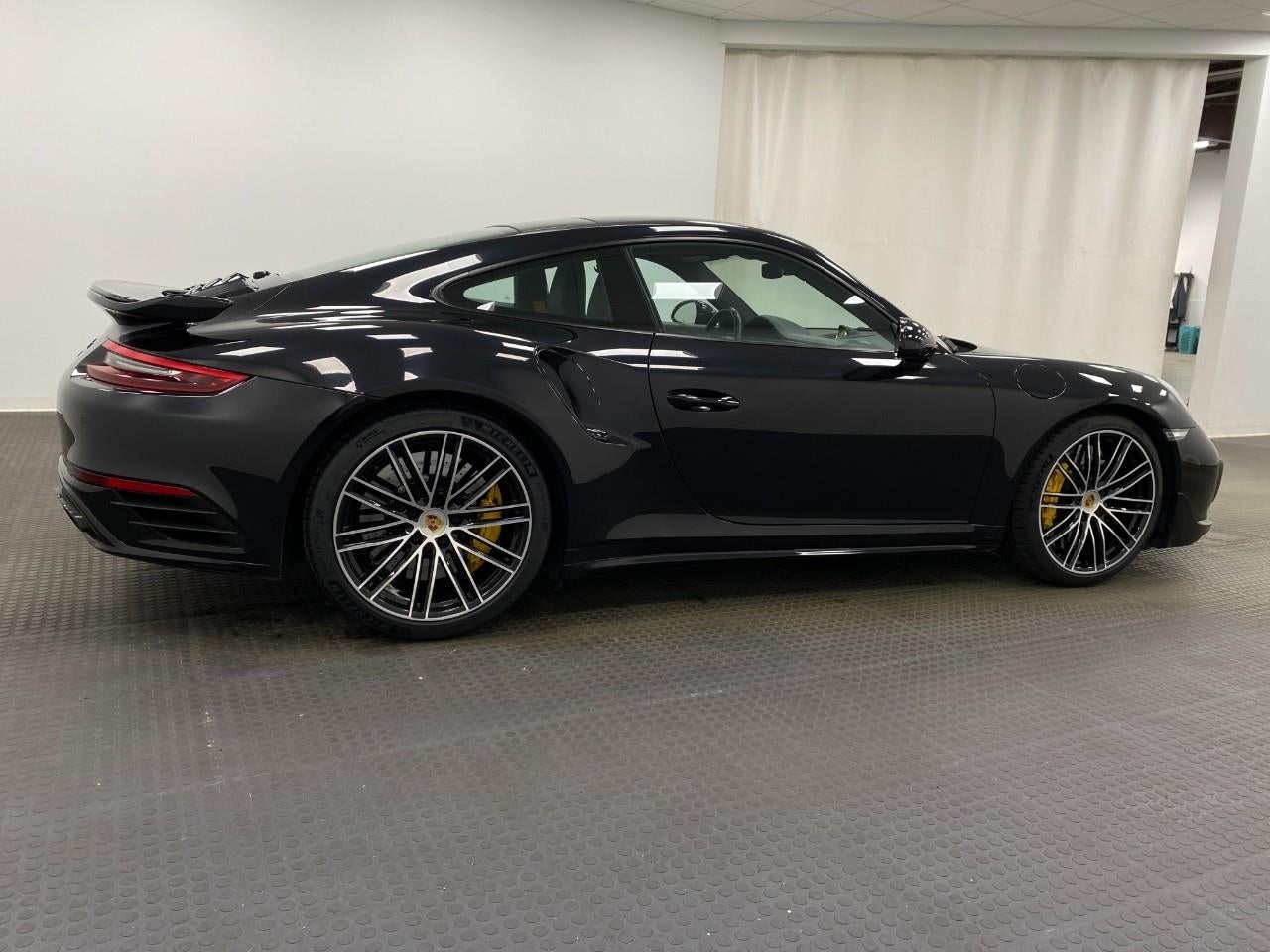 2019 Porsche 911 Turbo S