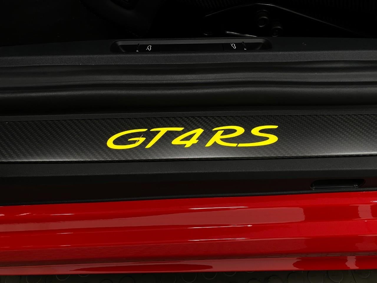 2025 Porsche 718 Cayman GT4 RS