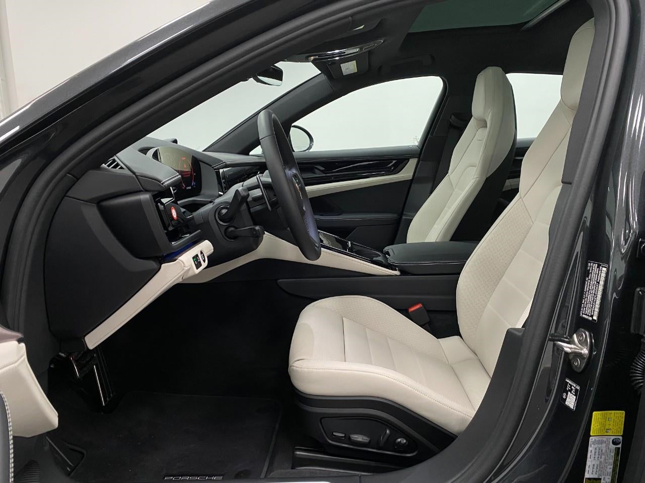 2026 Porsche Panamera 4 E-Hybrid