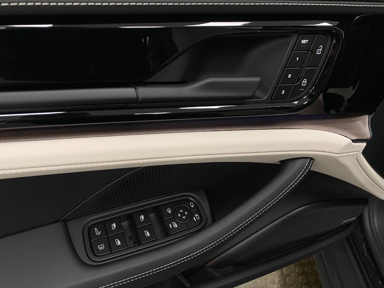 2026 Porsche Panamera 4 E-Hybrid