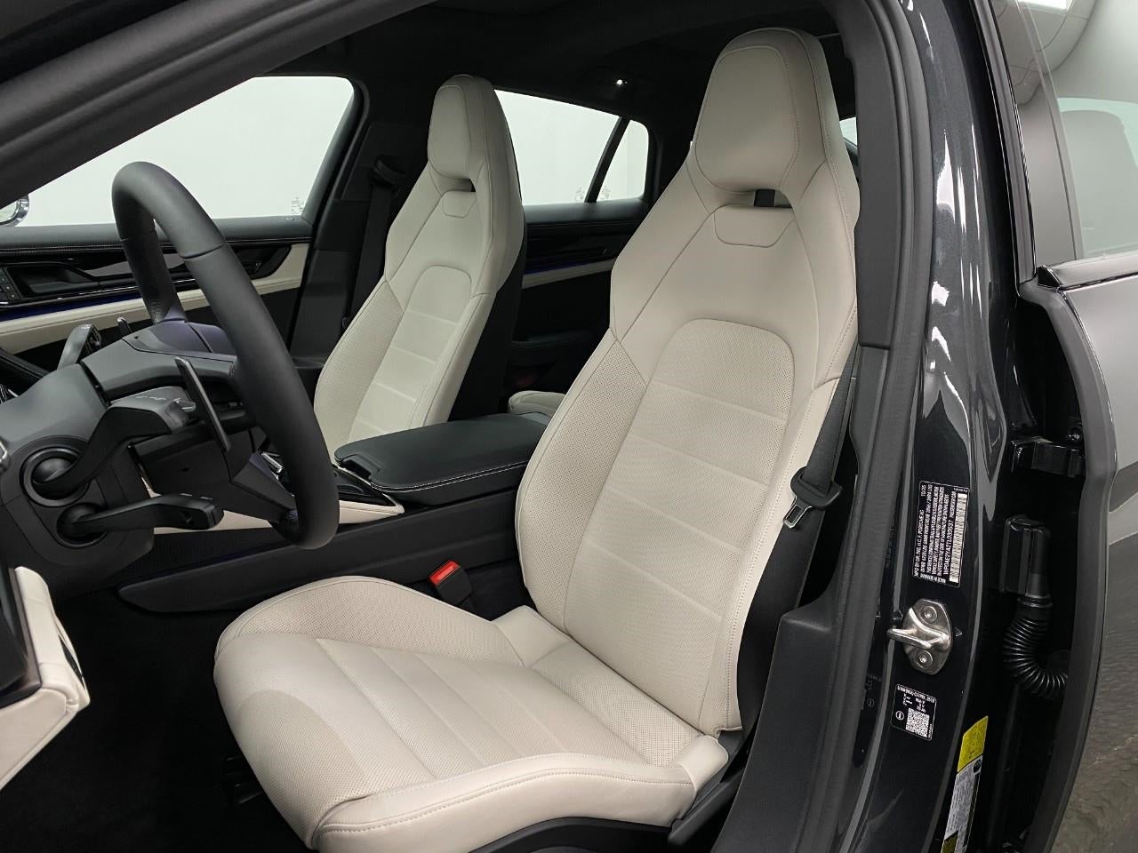 2026 Porsche Panamera 4 E-Hybrid