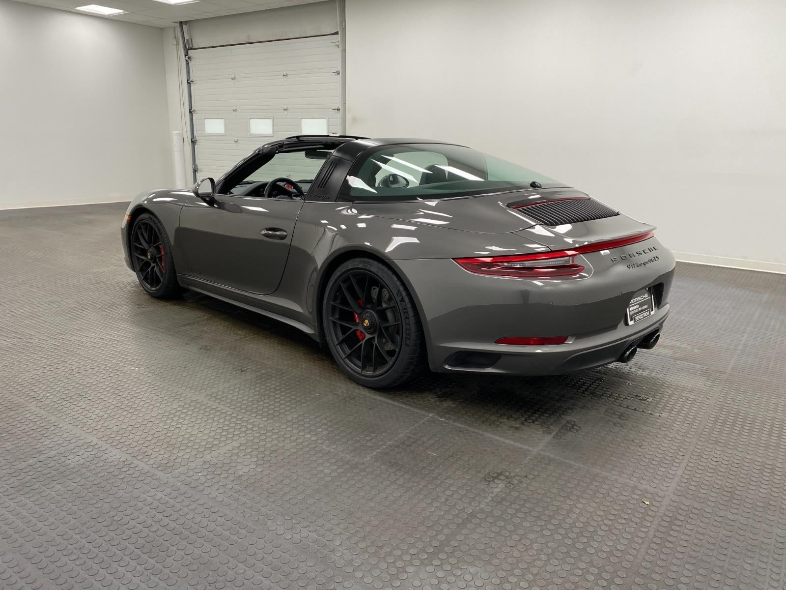 2019 Porsche 911 4 GTS