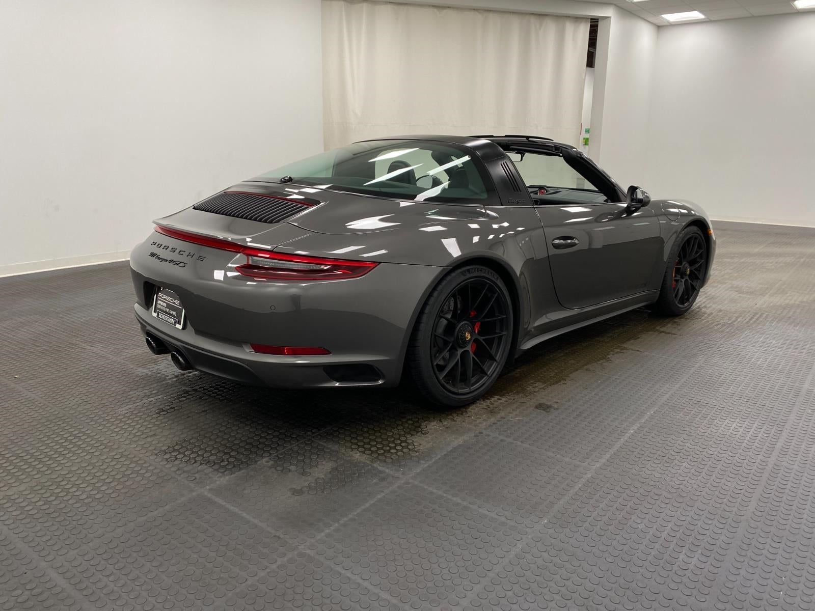2019 Porsche 911 4 GTS