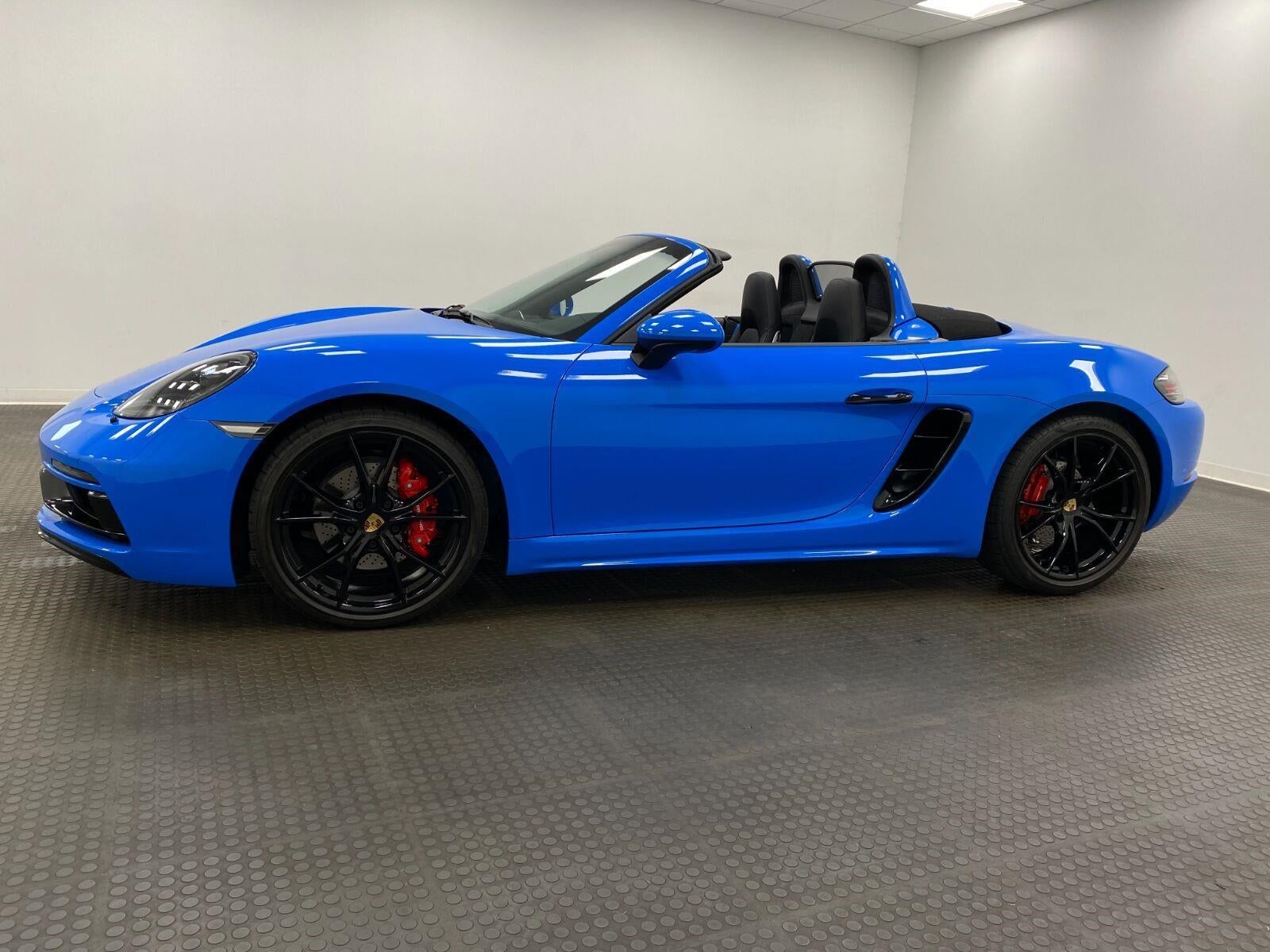 2024 Porsche 718 Boxster S