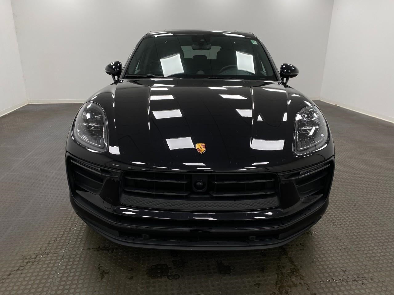 2023 Porsche Macan AWD