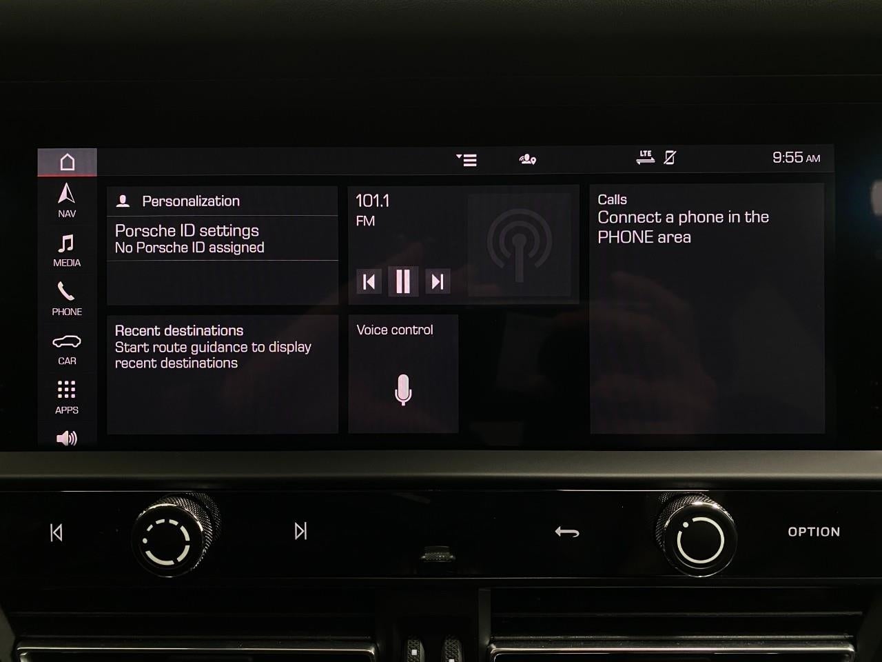 2023 Porsche Macan AWD