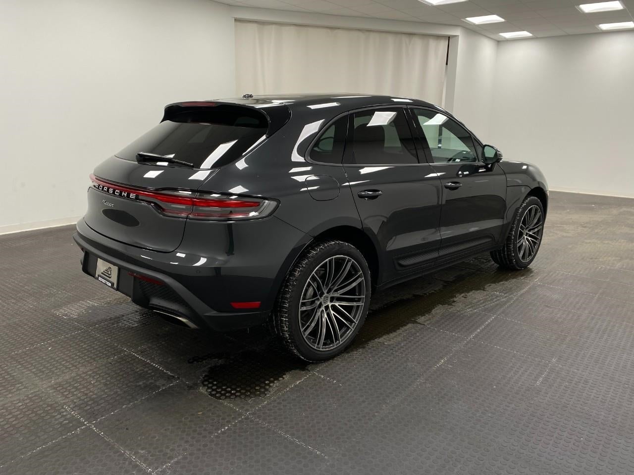 2026 Porsche Macan AWD