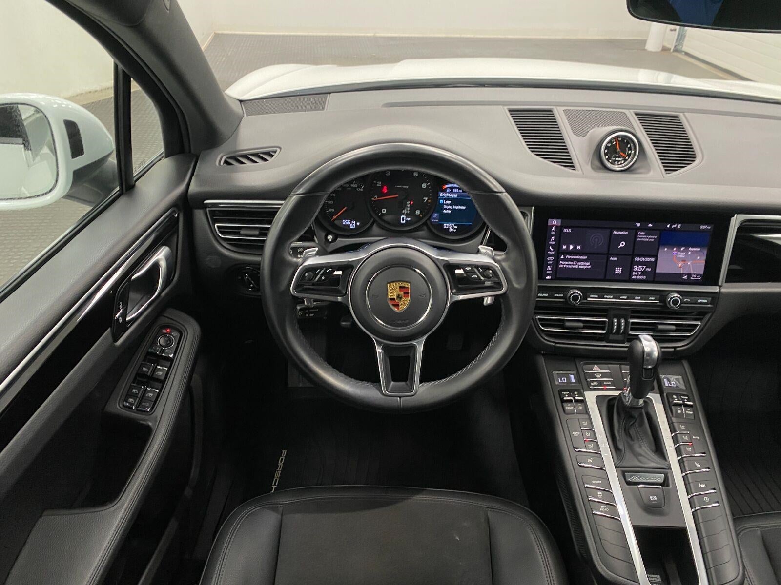2021 Porsche Macan AWD