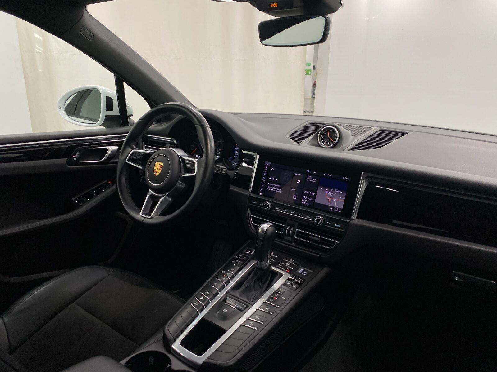 2021 Porsche Macan AWD