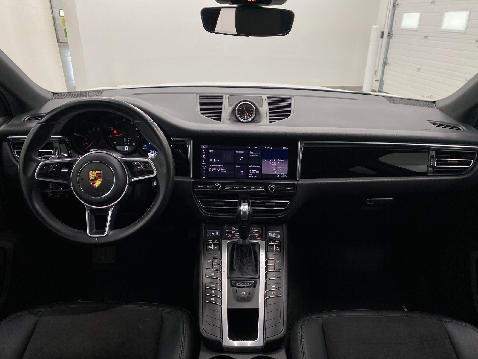 2021 Porsche Macan AWD
