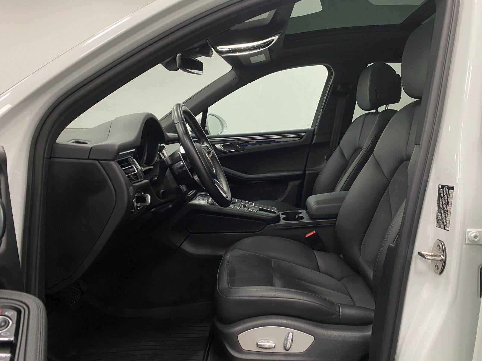 2021 Porsche Macan AWD