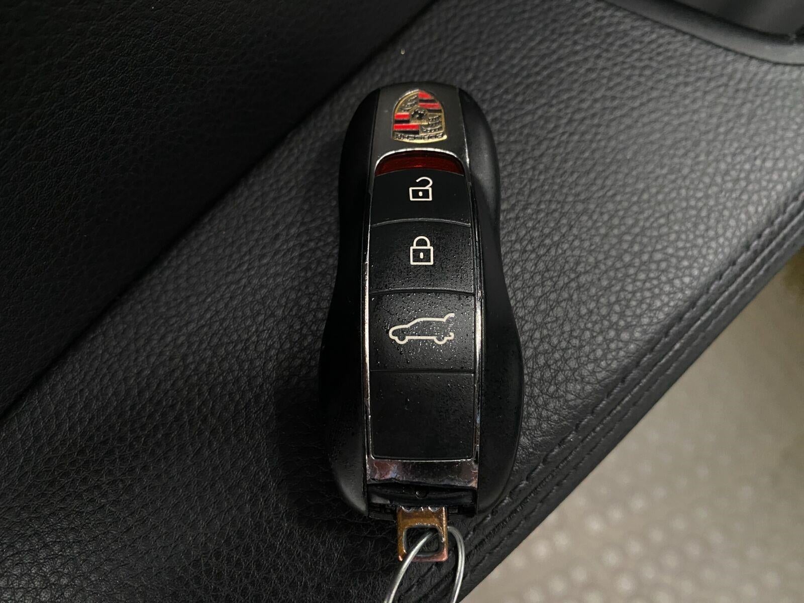 2021 Porsche Macan AWD