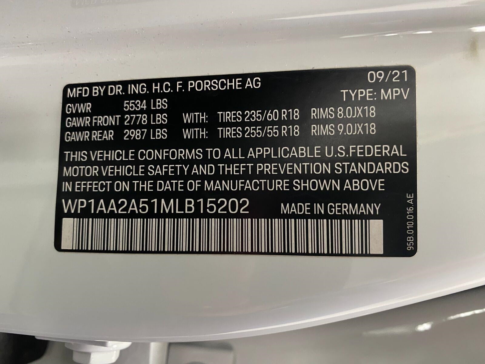 2021 Porsche Macan AWD