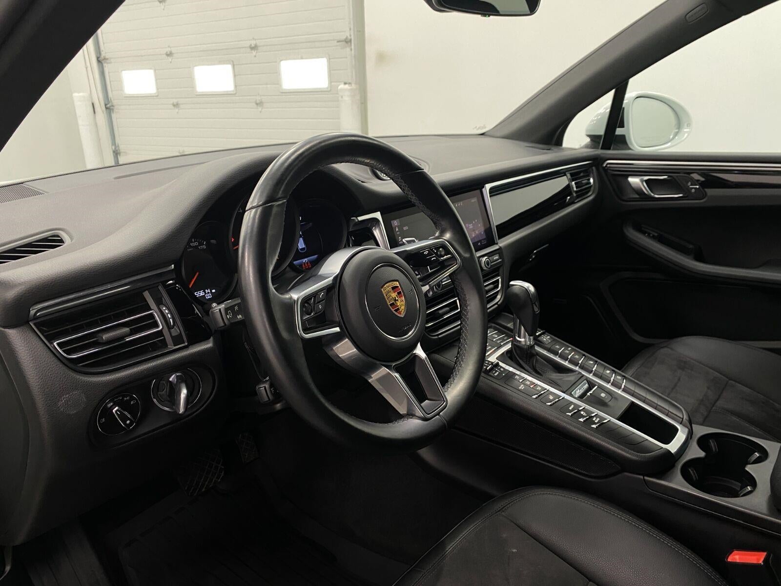 2021 Porsche Macan AWD