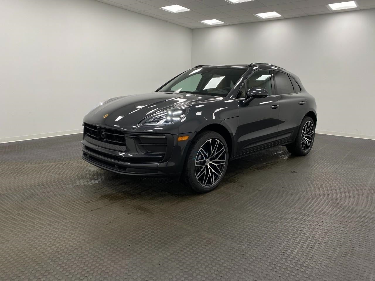 2026 Porsche Macan AWD