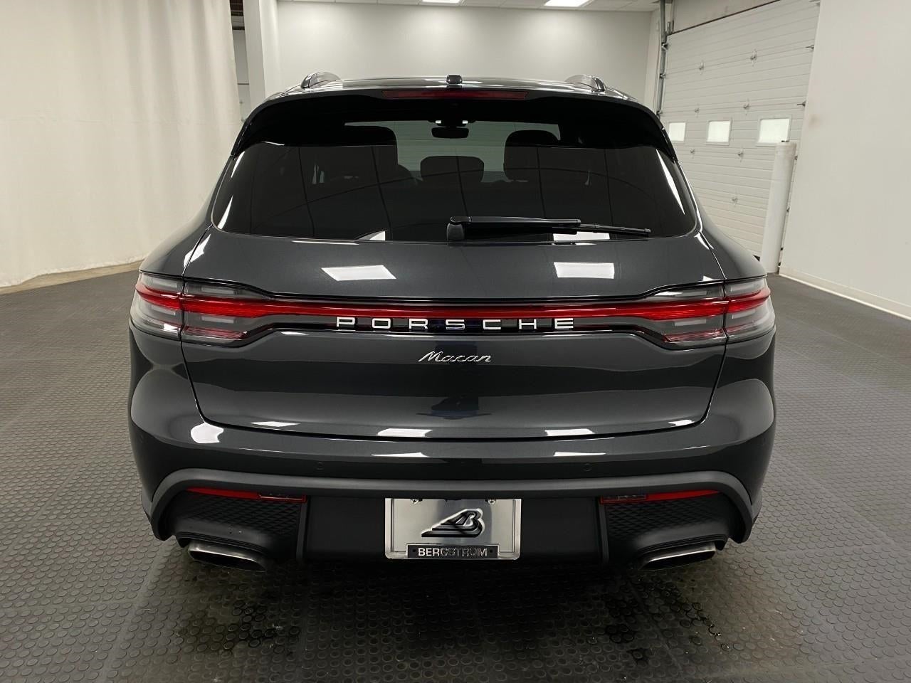 2026 Porsche Macan AWD