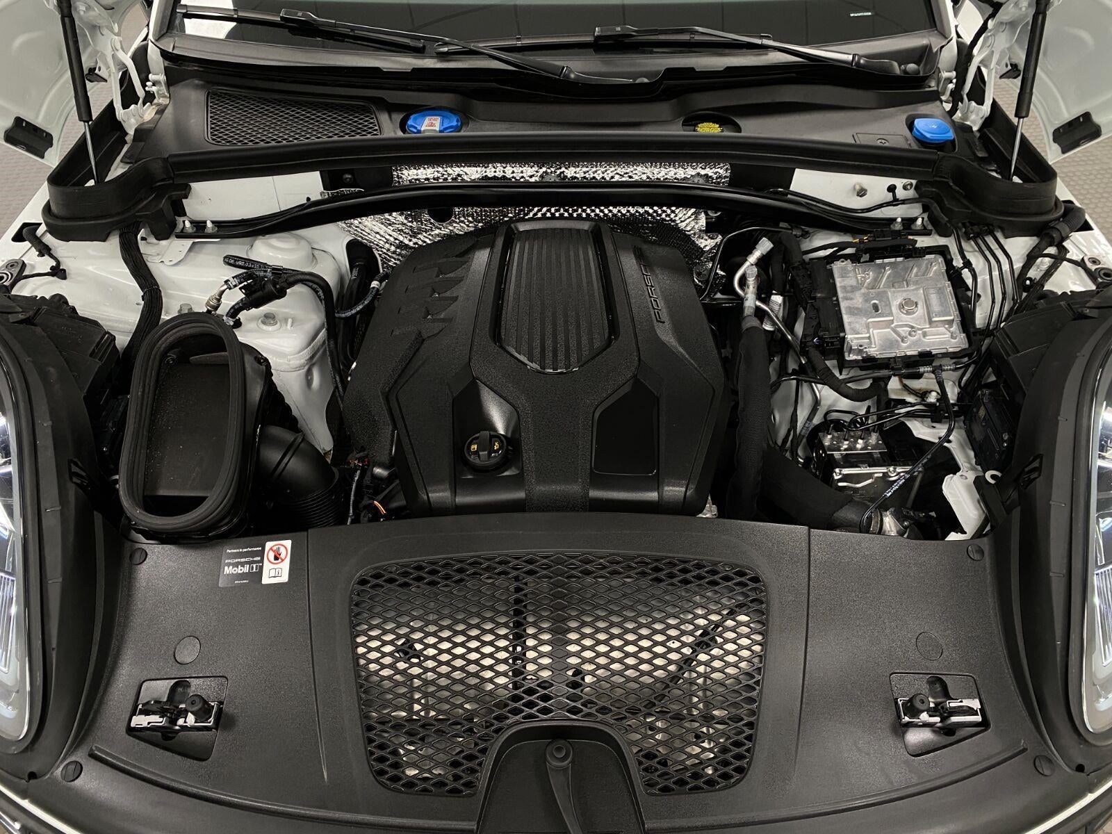 2026 Porsche Macan T