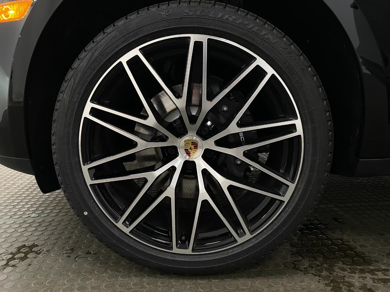 2026 Porsche Macan AWD