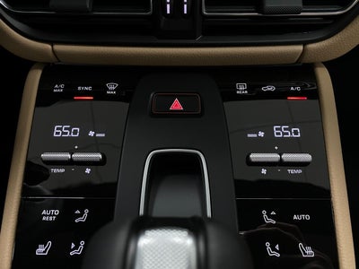 2026 Porsche Macan AWD