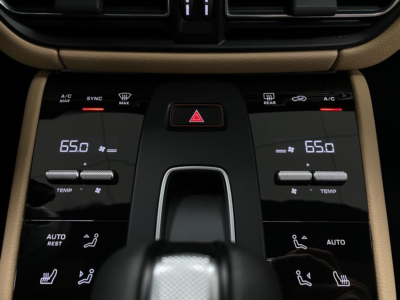 2026 Porsche Macan AWD