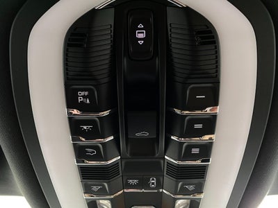 2026 Porsche Macan AWD