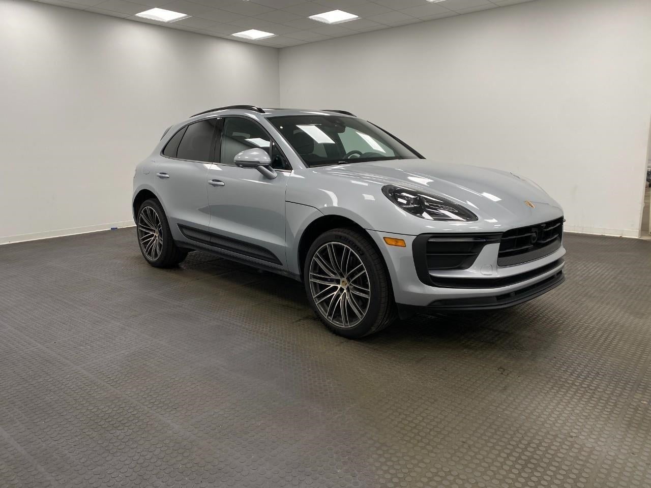 2026 Porsche Macan AWD