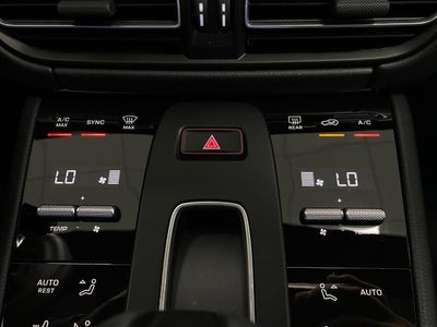 2026 Porsche Macan AWD
