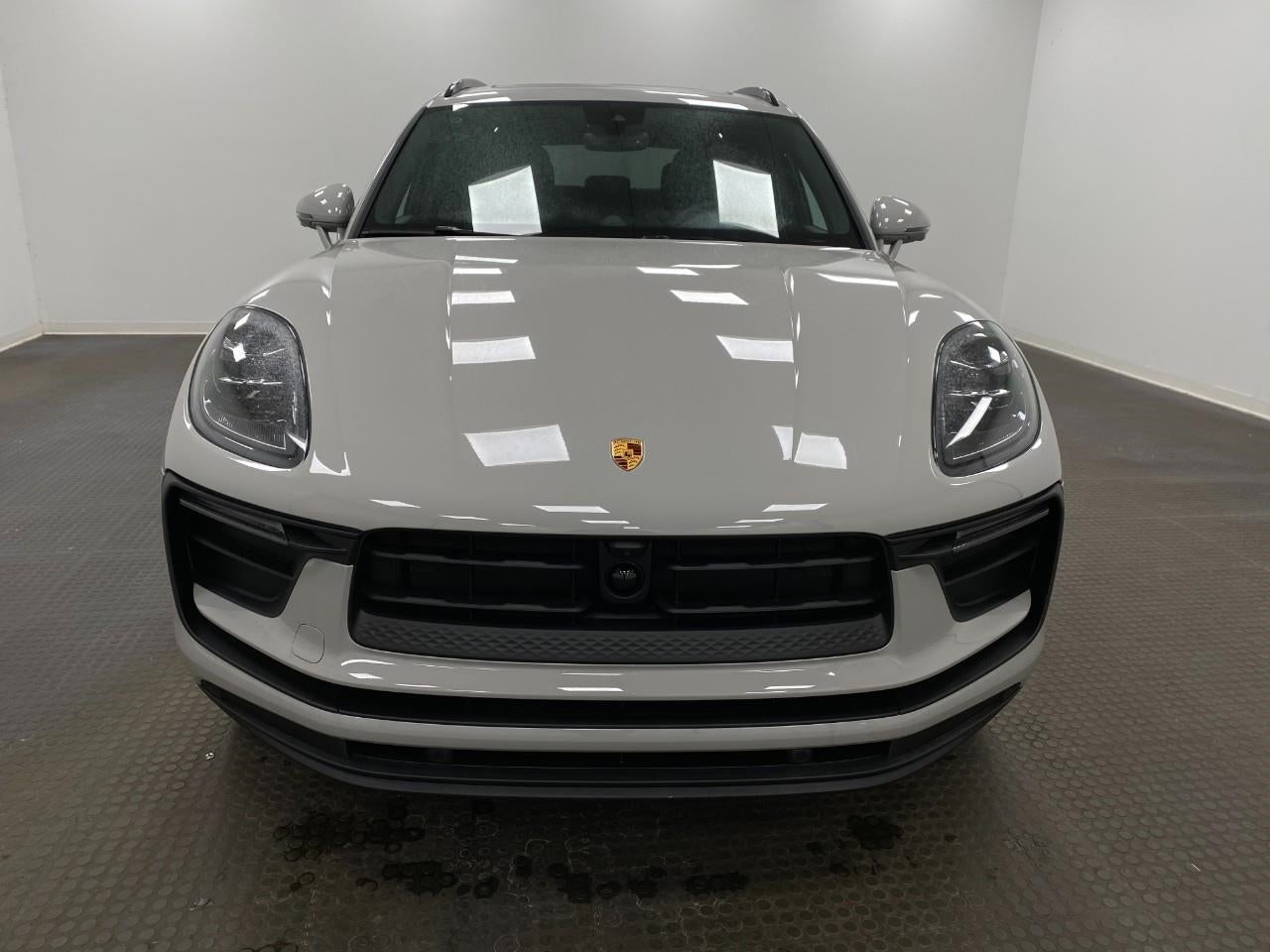 2026 Porsche Macan AWD