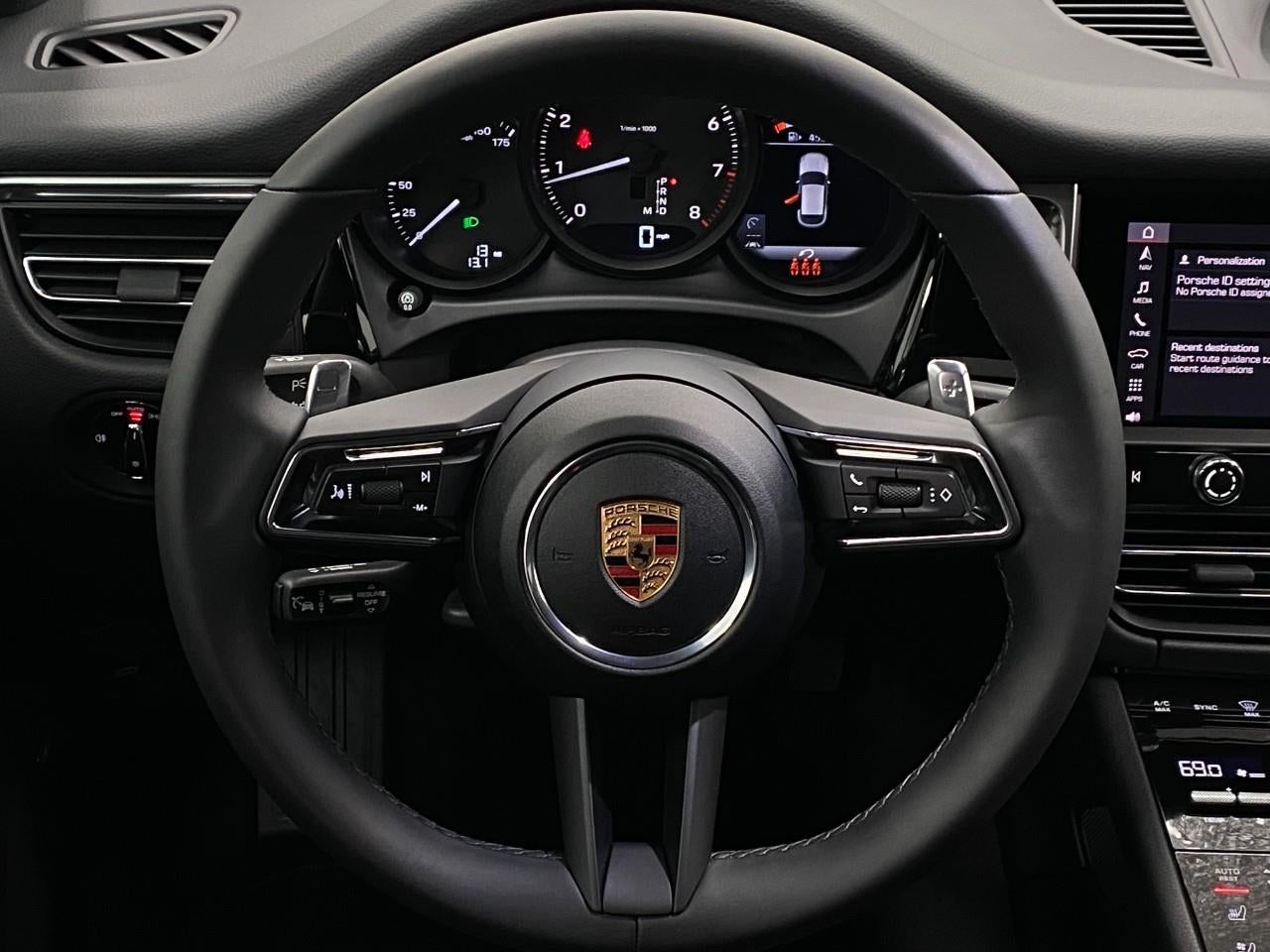 2026 Porsche Macan AWD