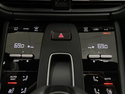 2026 Porsche Macan AWD