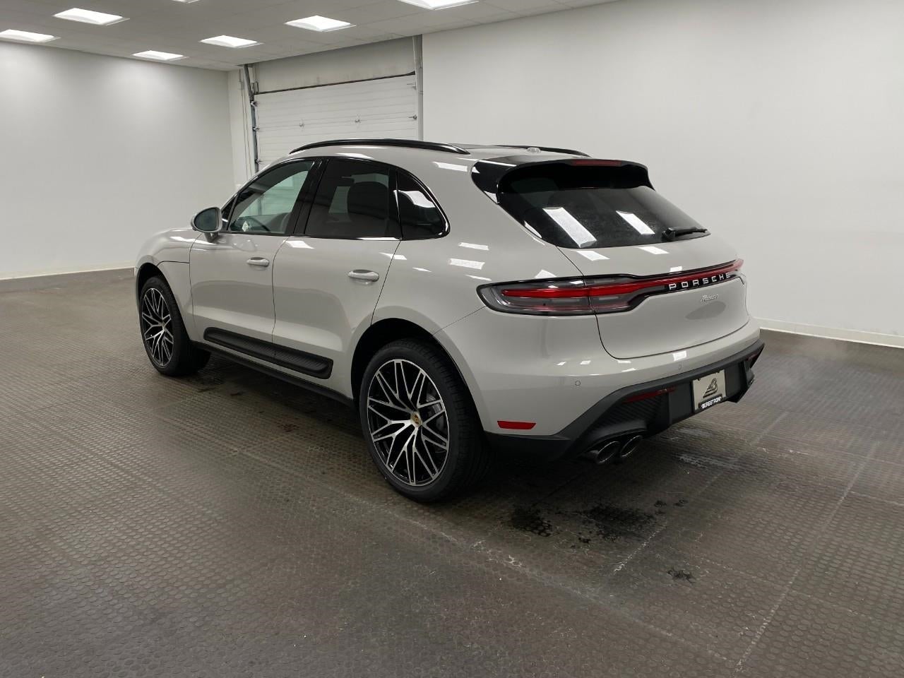 2026 Porsche Macan AWD