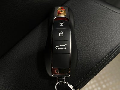 2026 Porsche Macan AWD