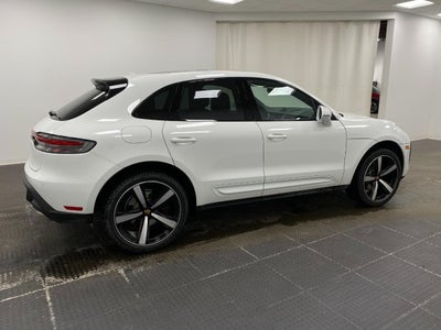 2026 Porsche Macan AWD