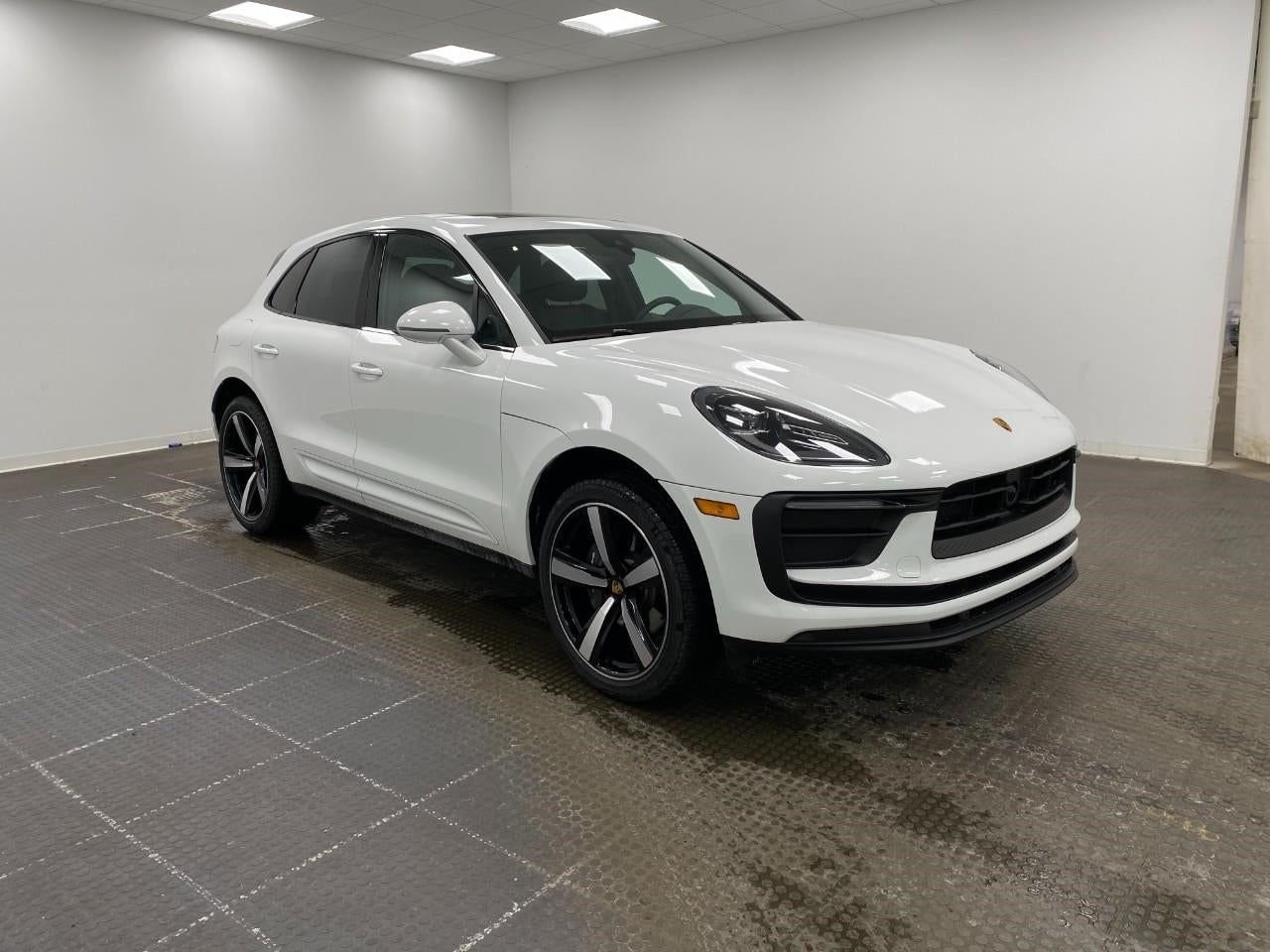 2026 Porsche Macan AWD