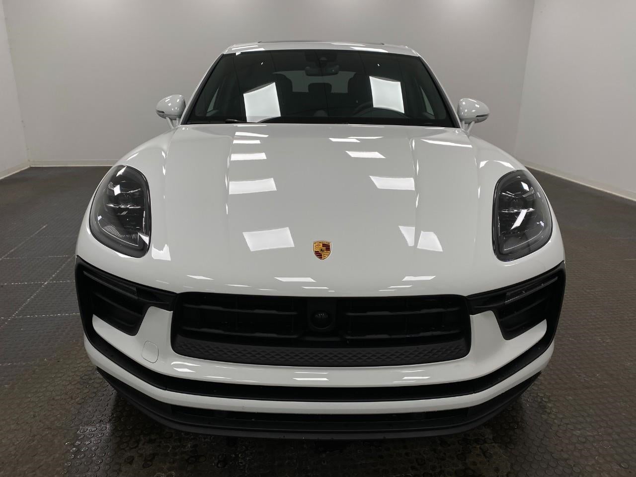 2026 Porsche Macan AWD