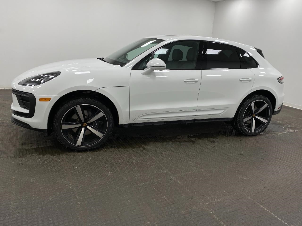2026 Porsche Macan AWD