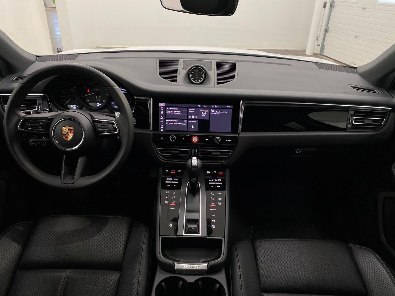 2026 Porsche Macan AWD