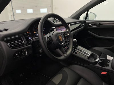 2026 Porsche Macan AWD