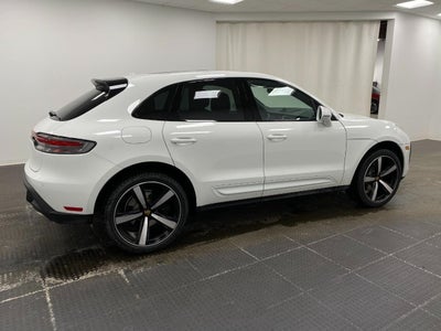 2026 Porsche Macan AWD