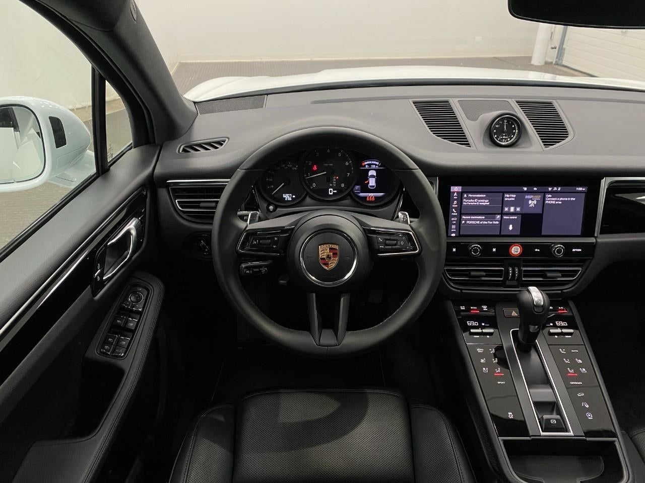 2026 Porsche Macan AWD